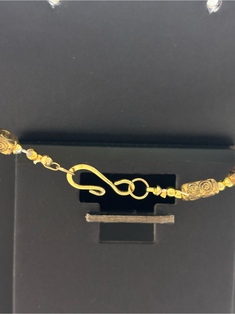 Vintage Gold-Tone Spiral Bead Charm Necklace Statement Piece - Picture 9 of 9